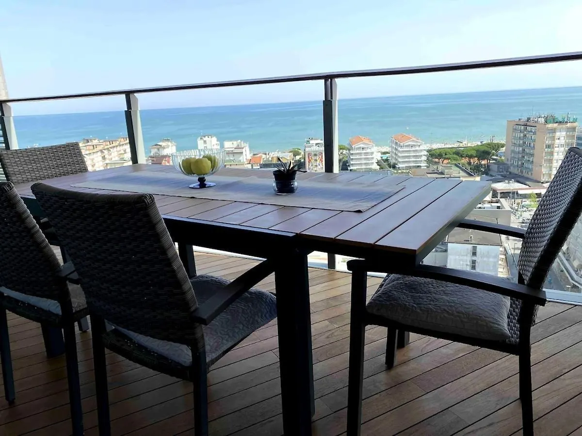 Apartment Enchanting Sea View, Beach Spot And Pool Lido di Jesolo